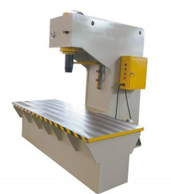 इलेक्ट्रिकल कंट्रोल सी फ्रेम हाइड्रोलिक प्रेस 380V हाई स्पीड 16t - 630t
