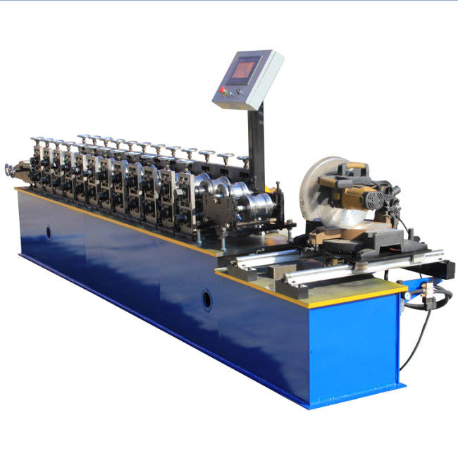 3.2T स्टील शटर डोर रोल बनाने की मशीन 5.5KW 12 स्टेशन